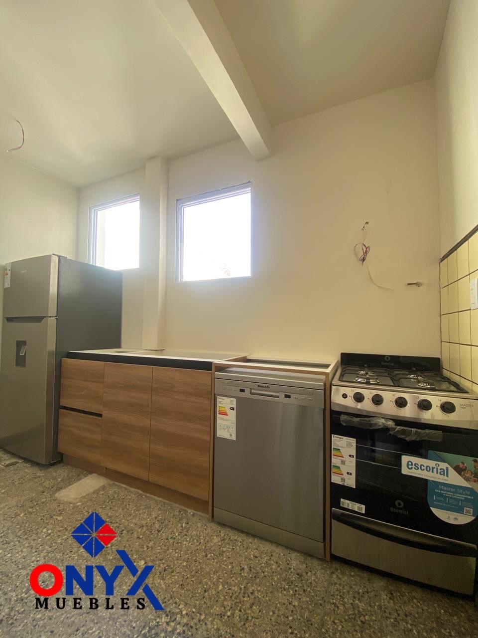 Cocina con electrodomésticos